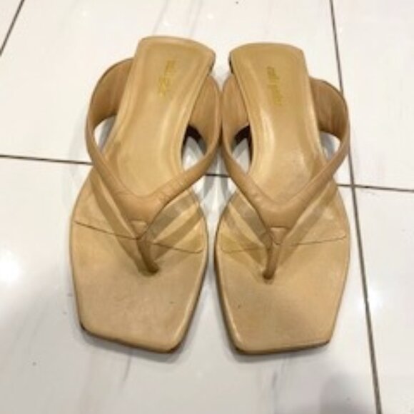 Clear Out-VGUC Cult Gaia Jasie Leather Thong Sandals sz 39 - Picture 2 of 11